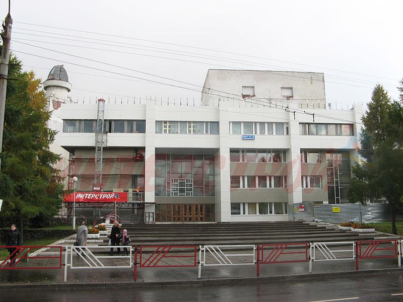 Важные мелочи, влияние качества крепежных элементов на долговечность фасада